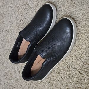 Dr. Scholl's Black Slip-On Sneakers with White Soles - Textured Upper